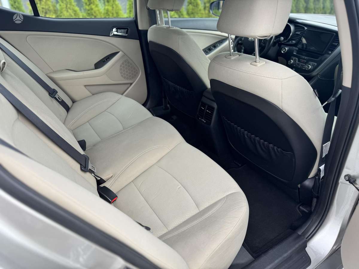 Kia Optima, 2.4 l., saloon / sedan