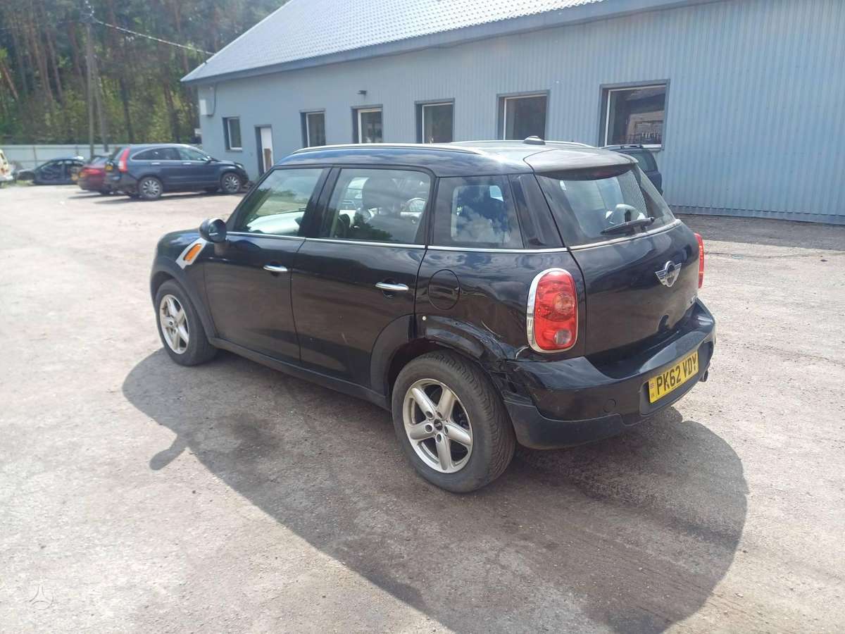 Mini Countryman dalimis. Color code b11 engine code n47c16a n47n