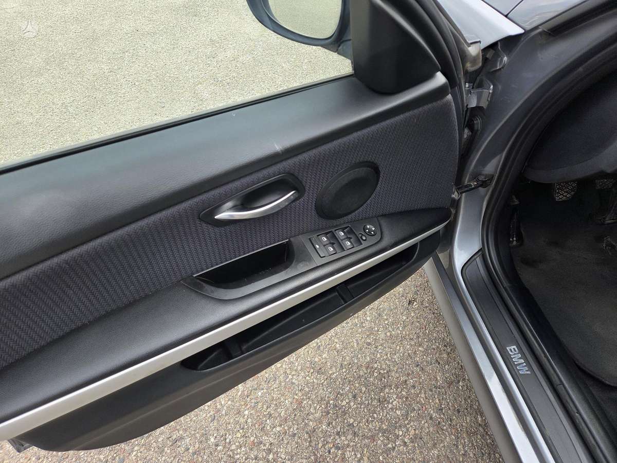 BMW 320, 2.0 l., wagon