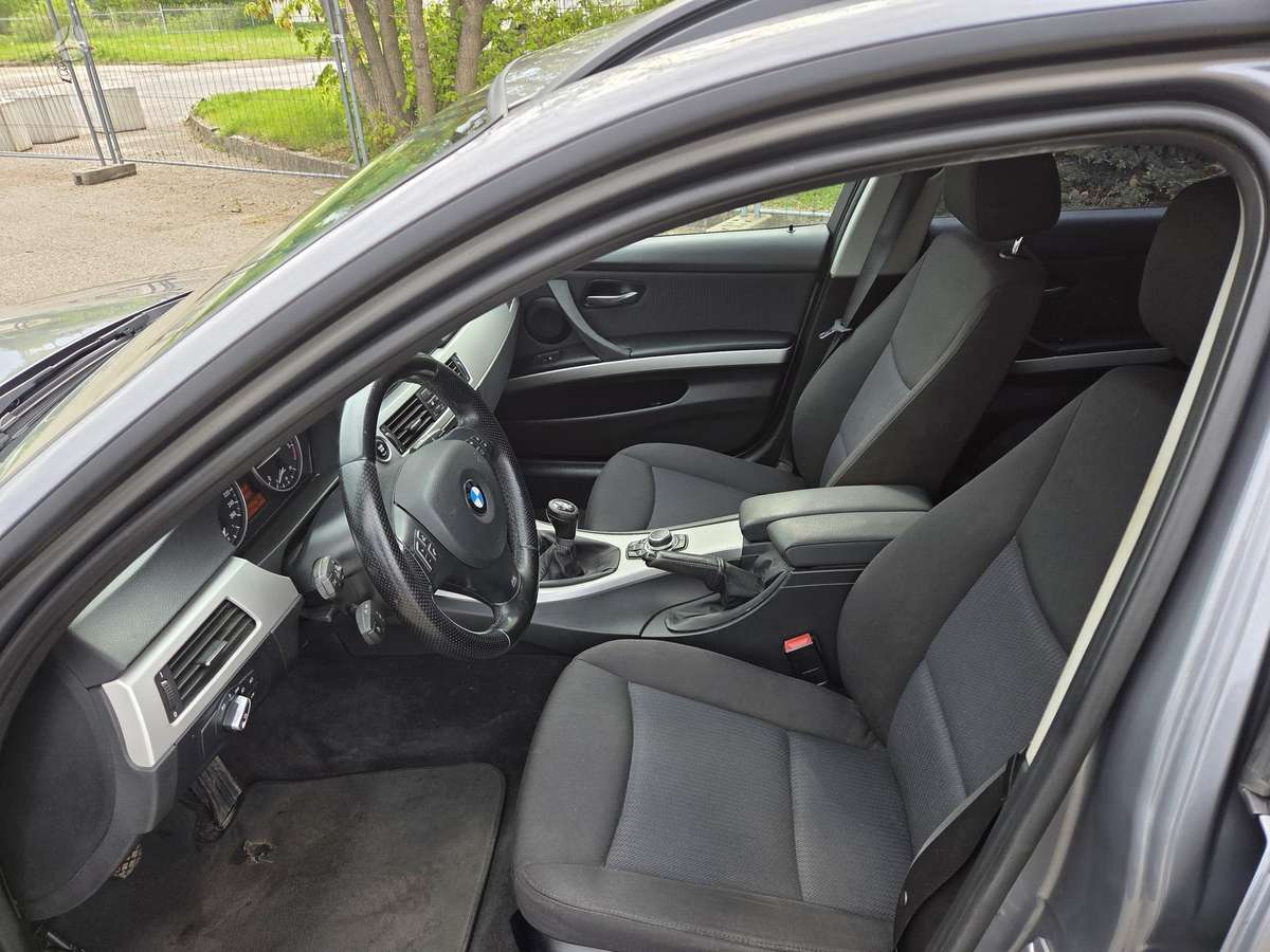 BMW 320, 2.0 l., wagon