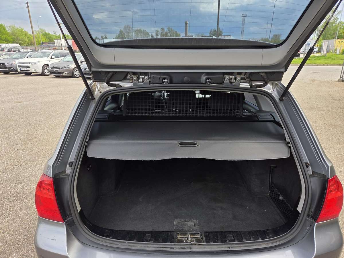 BMW 320, 2.0 l., wagon