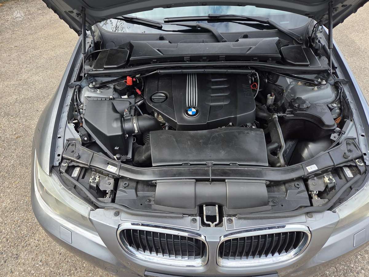 BMW 320, 2.0 l., wagon
