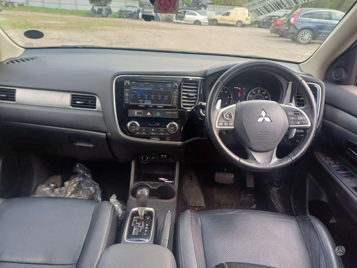 Mitsubishi Outlander rezerves daļās. Engine code 4n14 color code x42