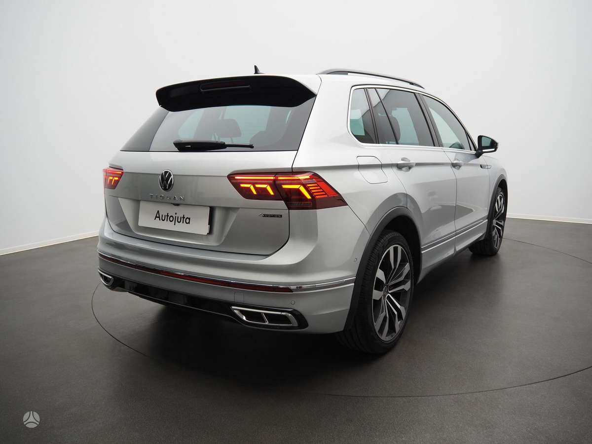 Volkswagen Tiguan - 4