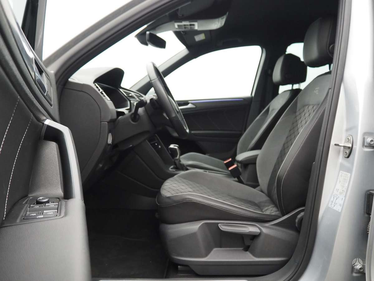 Volkswagen Tiguan - 8