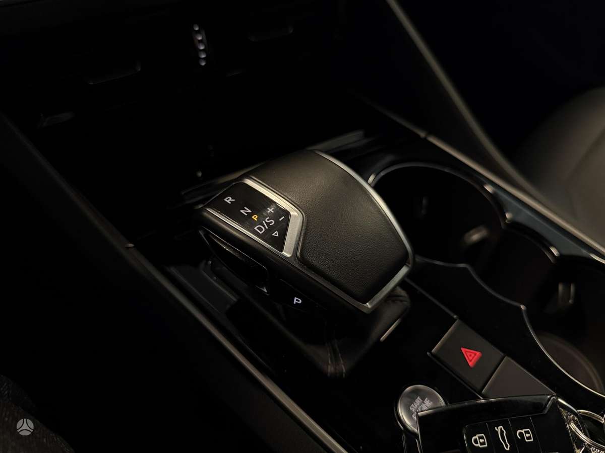 Volkswagen Touareg - 11