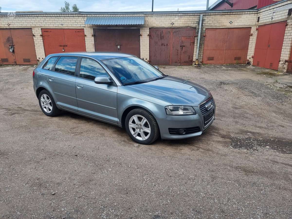 Audi A3, 1.6 l., hatchback