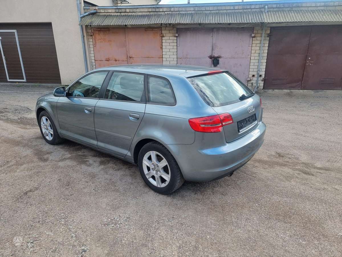 Audi A3, 1.6 l., hatchback