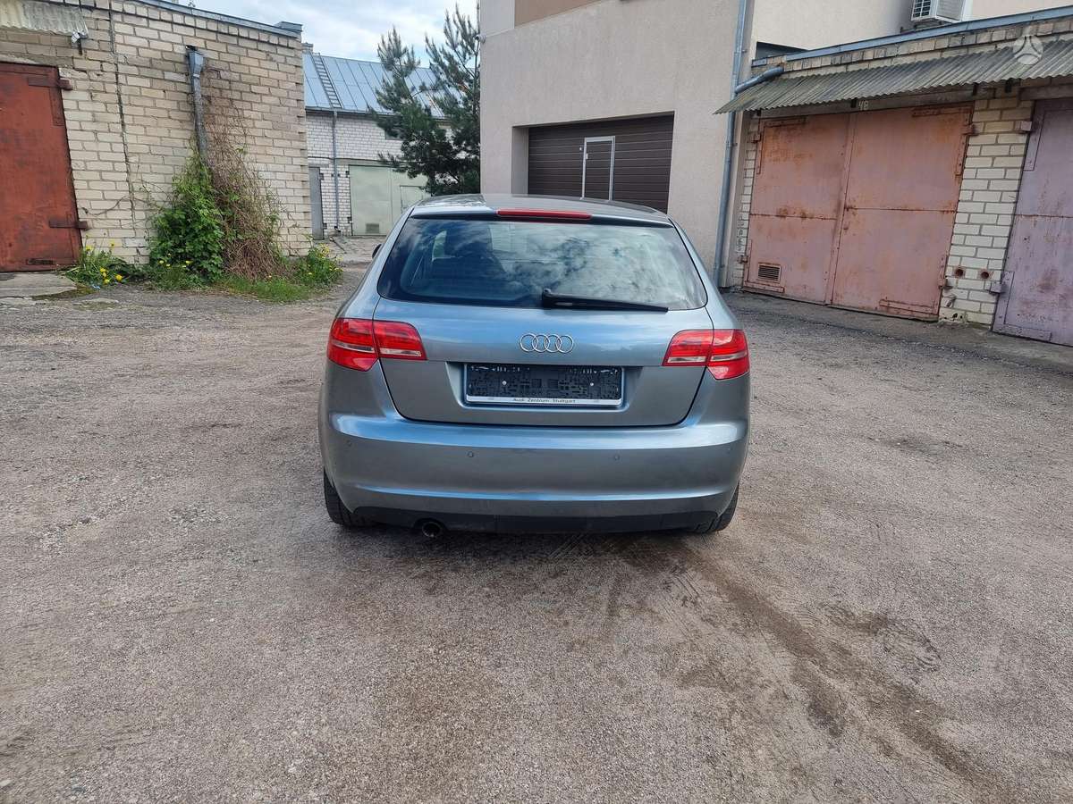 Audi A3, 1.6 l., Хэтчбек