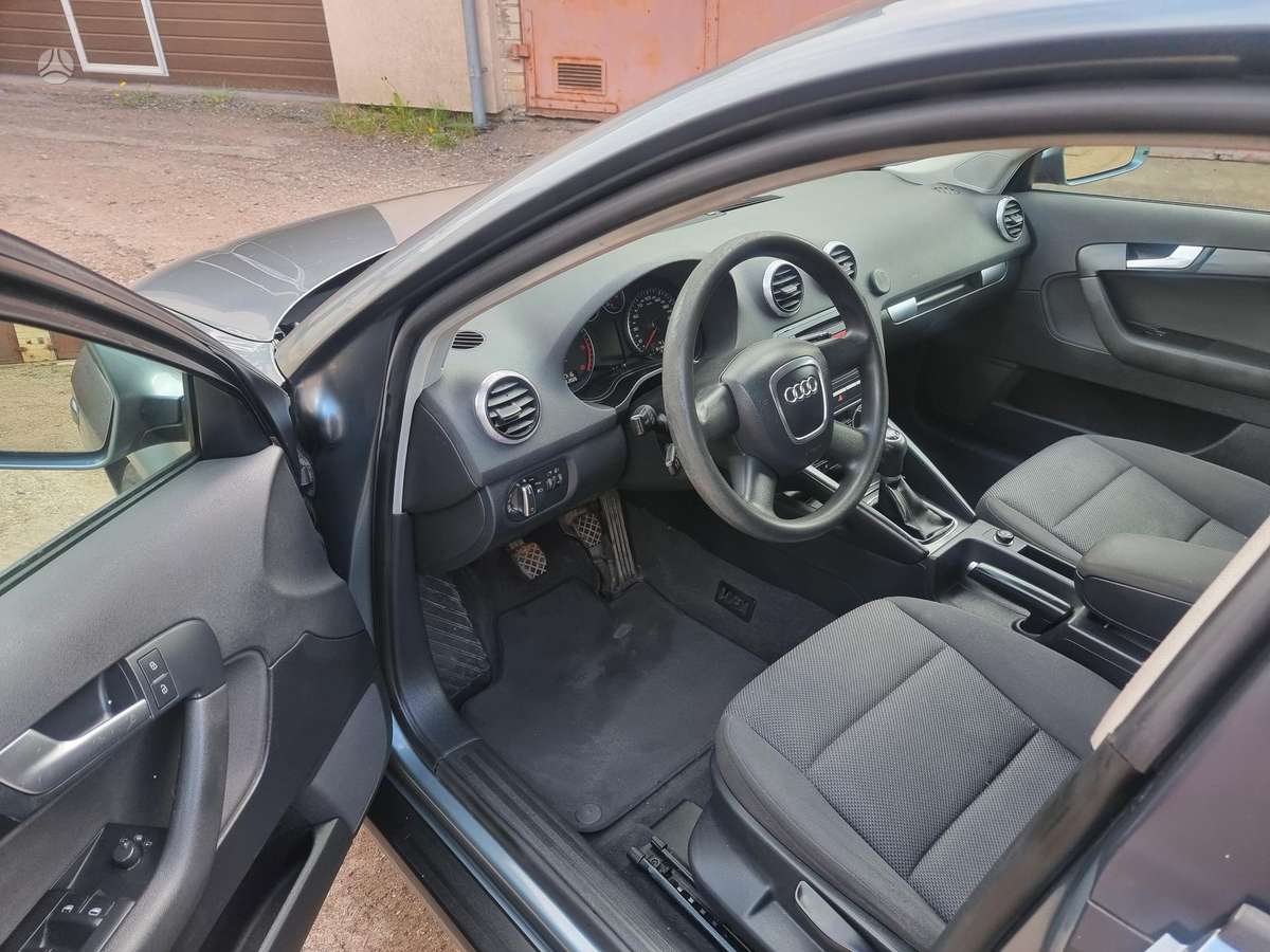 Audi A3, 1.6 l., Хэтчбек