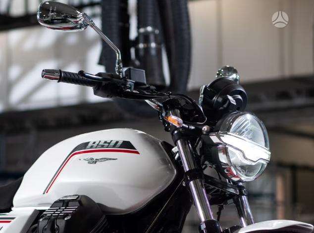 Moto Guzzi V7 853cc, street / classic