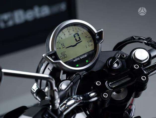 Moto Guzzi V7 853cc, street / classic