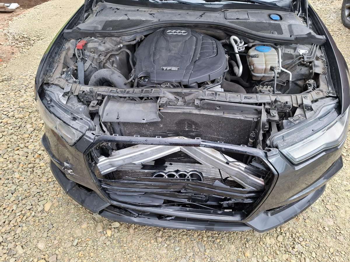 Audi A6, 2.0 l., saloon / sedan