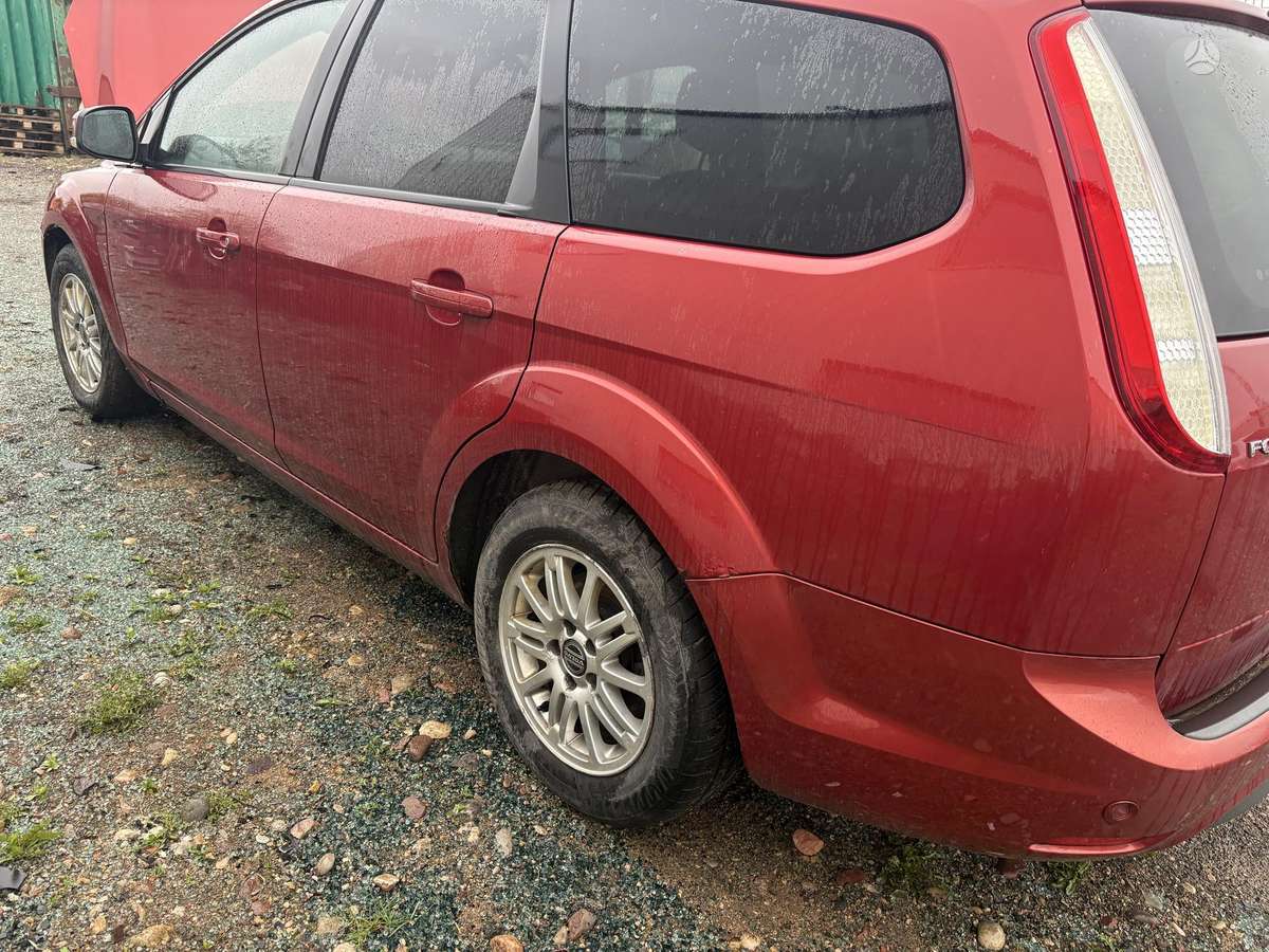 Ford Focus 37068366700