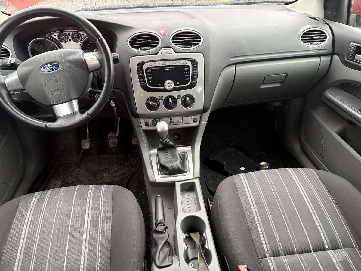 Ford Focus 37068366700