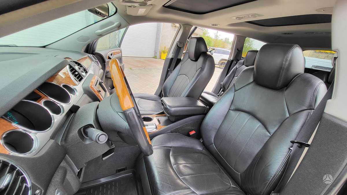 Buick Enclave, 3.6 l., off-road / crossover