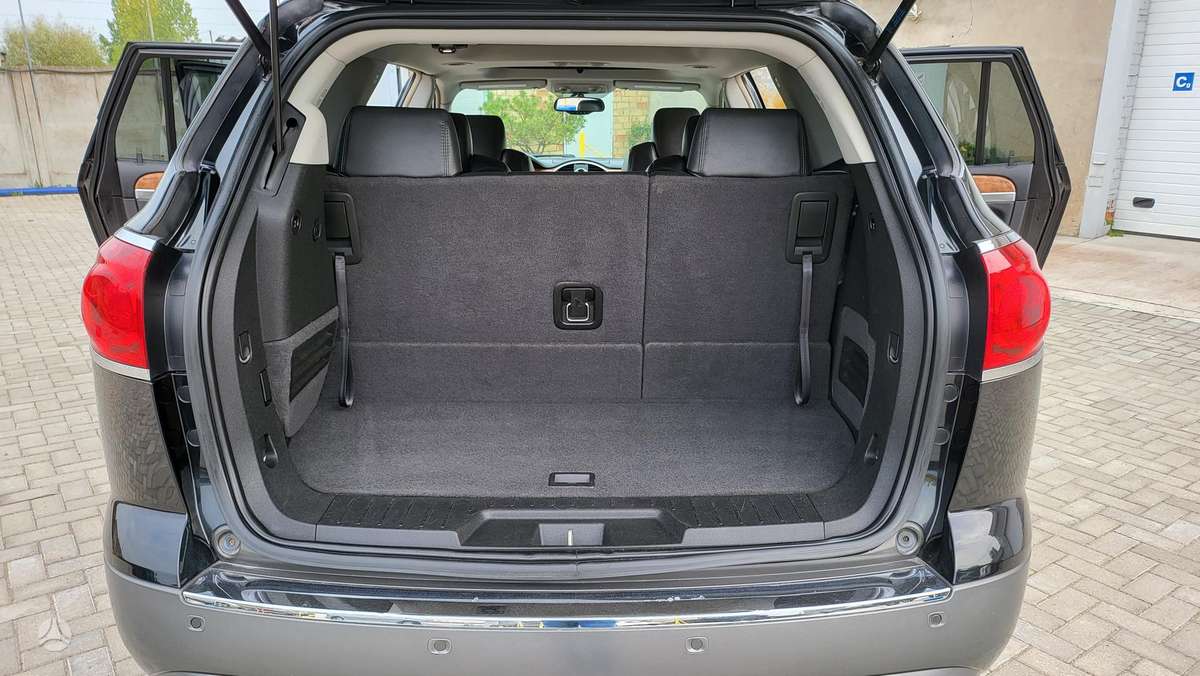 Buick Enclave, 3.6 l., off-road / crossover