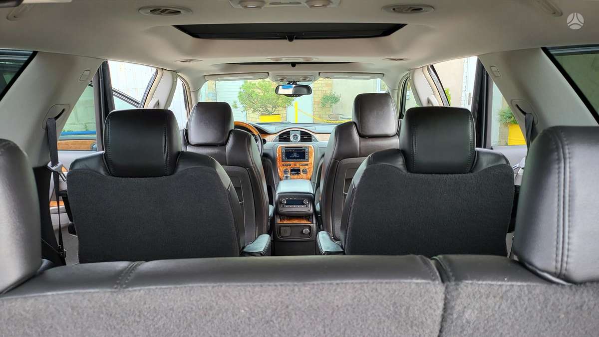 Buick Enclave, 3.6 l., off-road / crossover