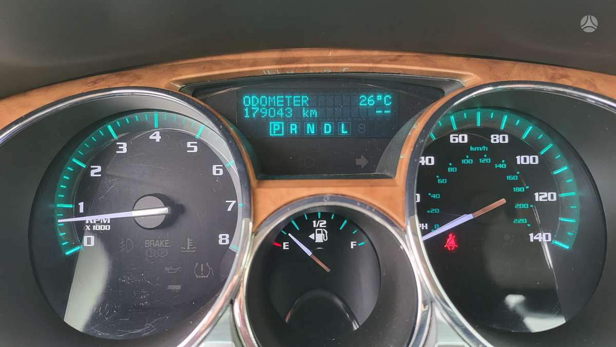 Buick Enclave, 3.6 l., off-road / crossover