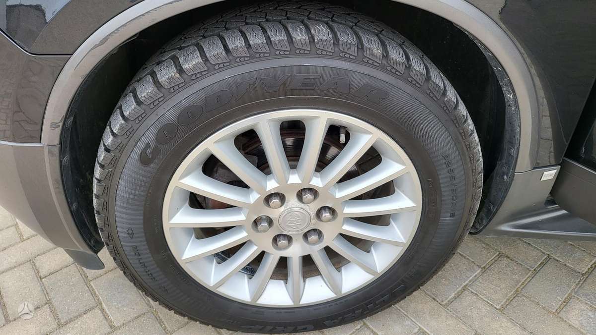 Buick Enclave, 3.6 l., off-road / crossover