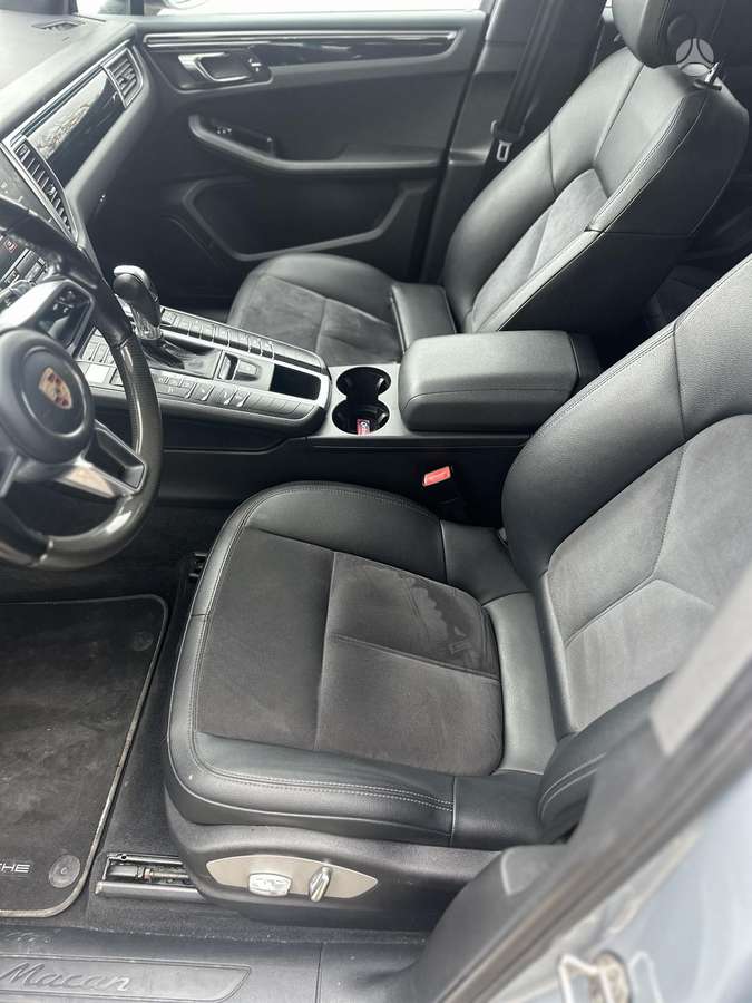 Porsche Macan, 2.0 l., off-road / crossover