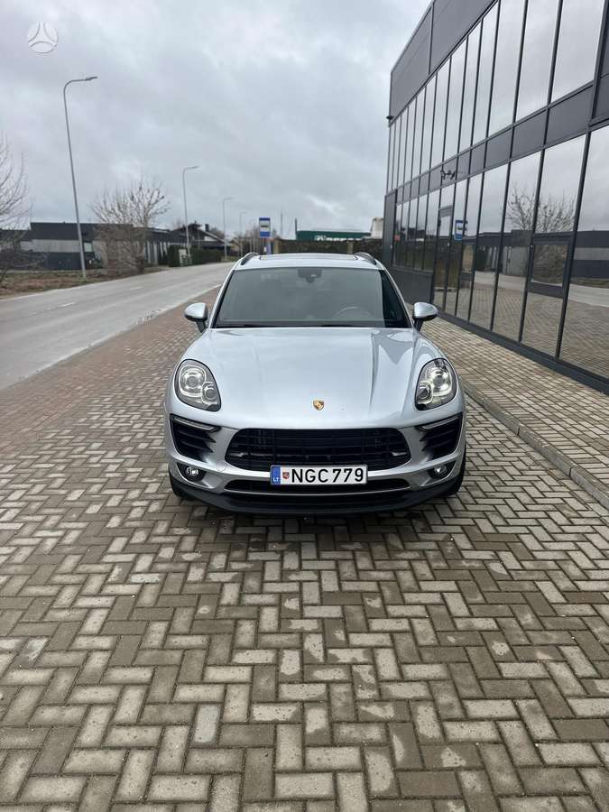 Porsche Macan, 2.0 l., off-road / crossover