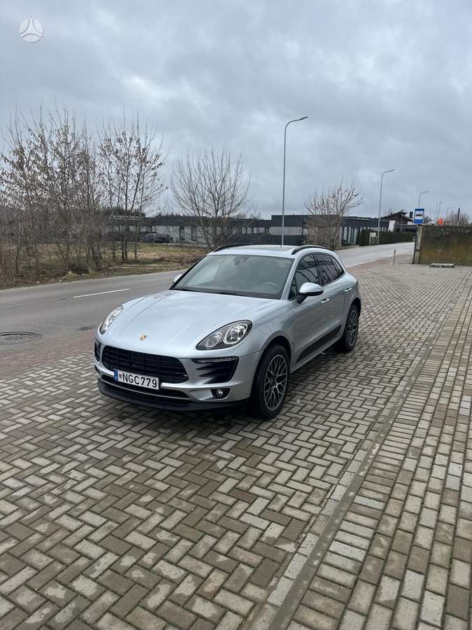Porsche Macan, 2.0 l., off-road / crossover