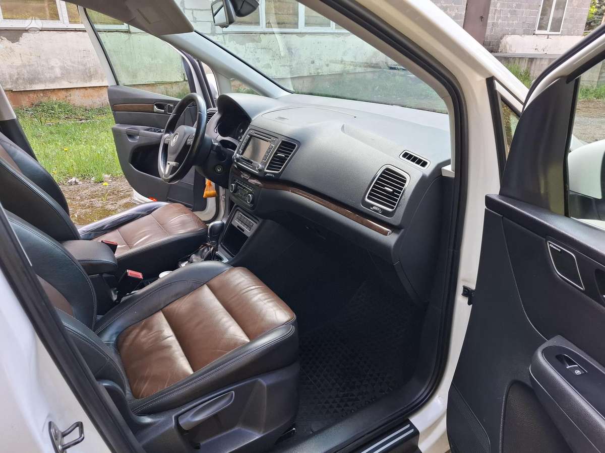 Volkswagen Sharan - 12
