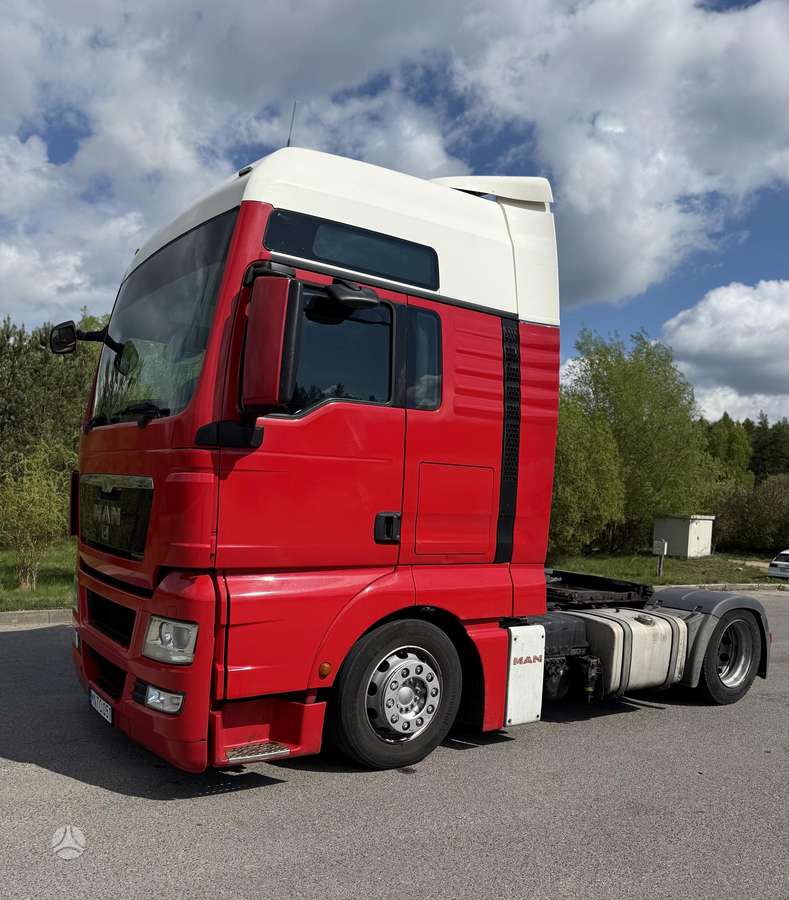 MAN TGX-440 MEGA, 2 miegamosios vietos