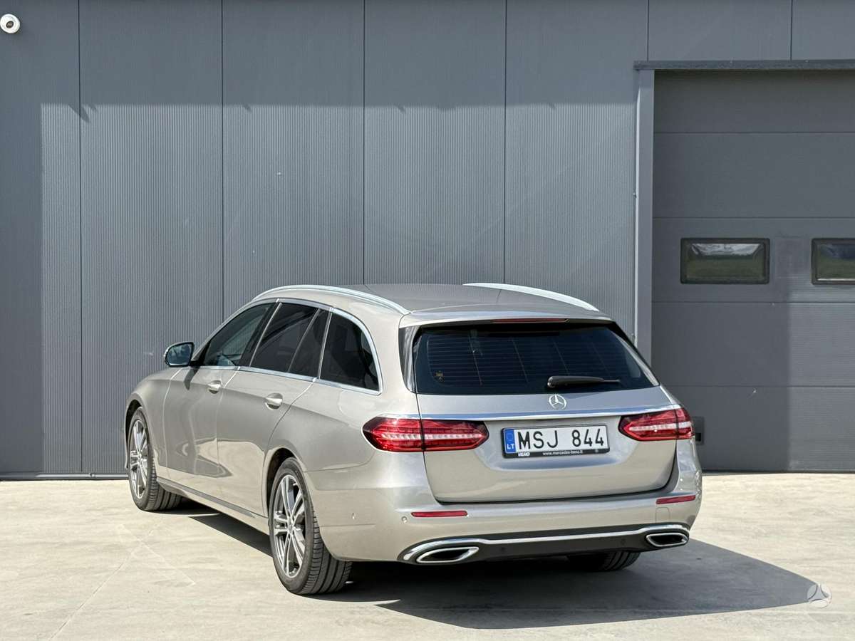 Mercedes-Benz E300, 2.0 l., Универсал