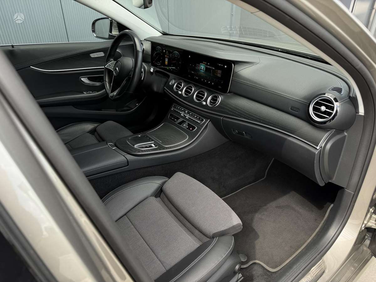 Mercedes-Benz E300, 2.0 l., Универсал