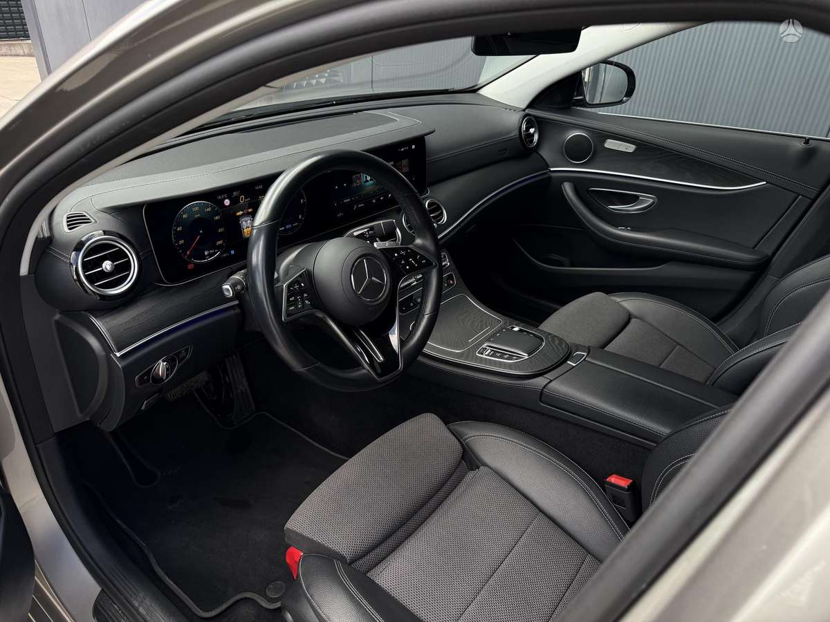 Mercedes-Benz E300, 2.0 l., Универсал