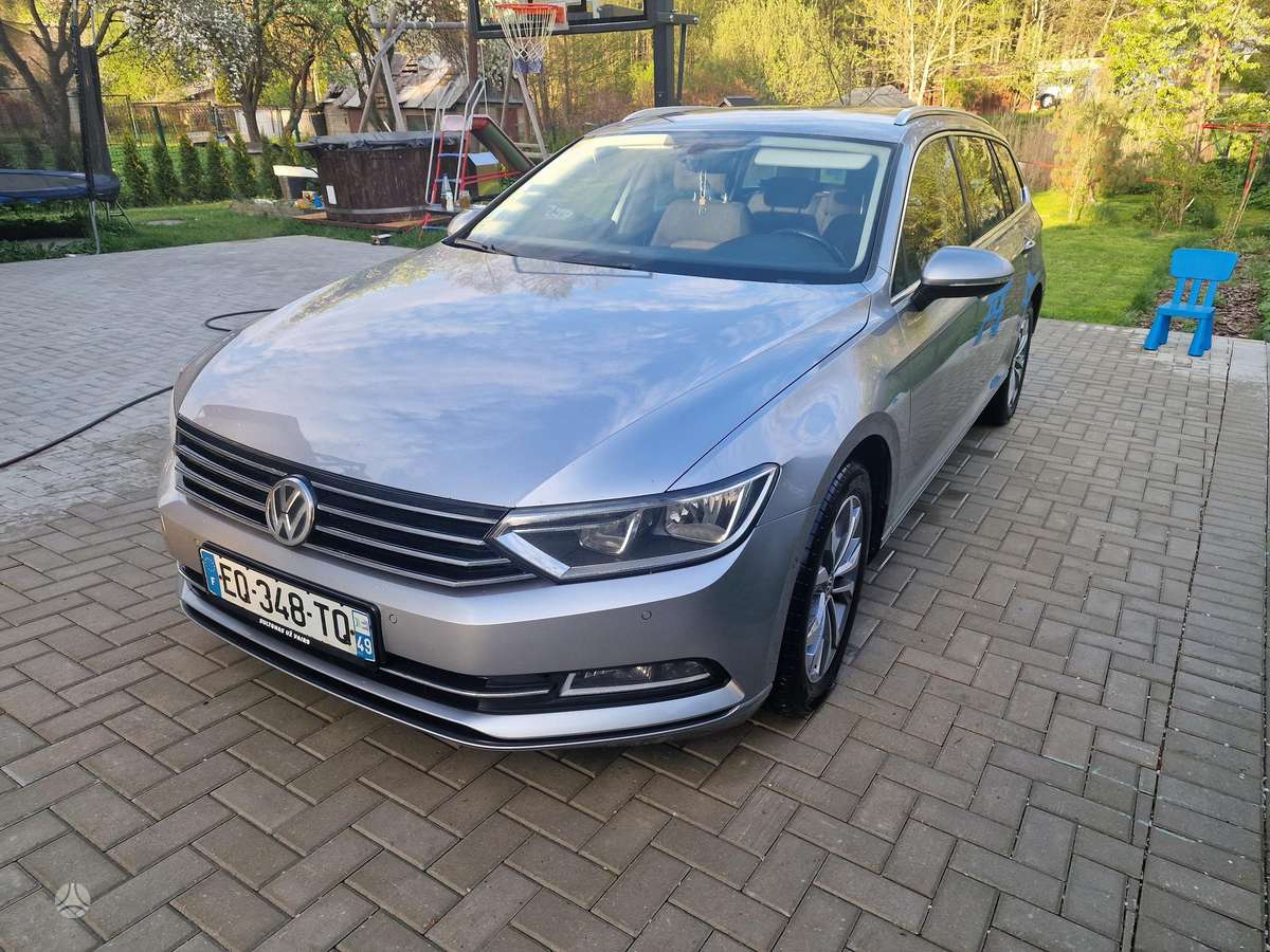 Volkswagen Passat - 2
