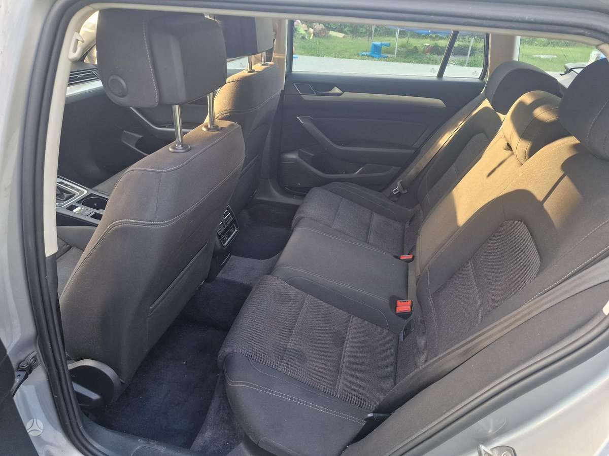Volkswagen Passat - 9
