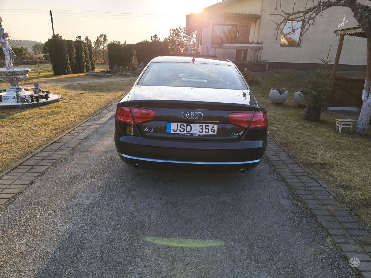 Audi A8, 3.0 l., Седан