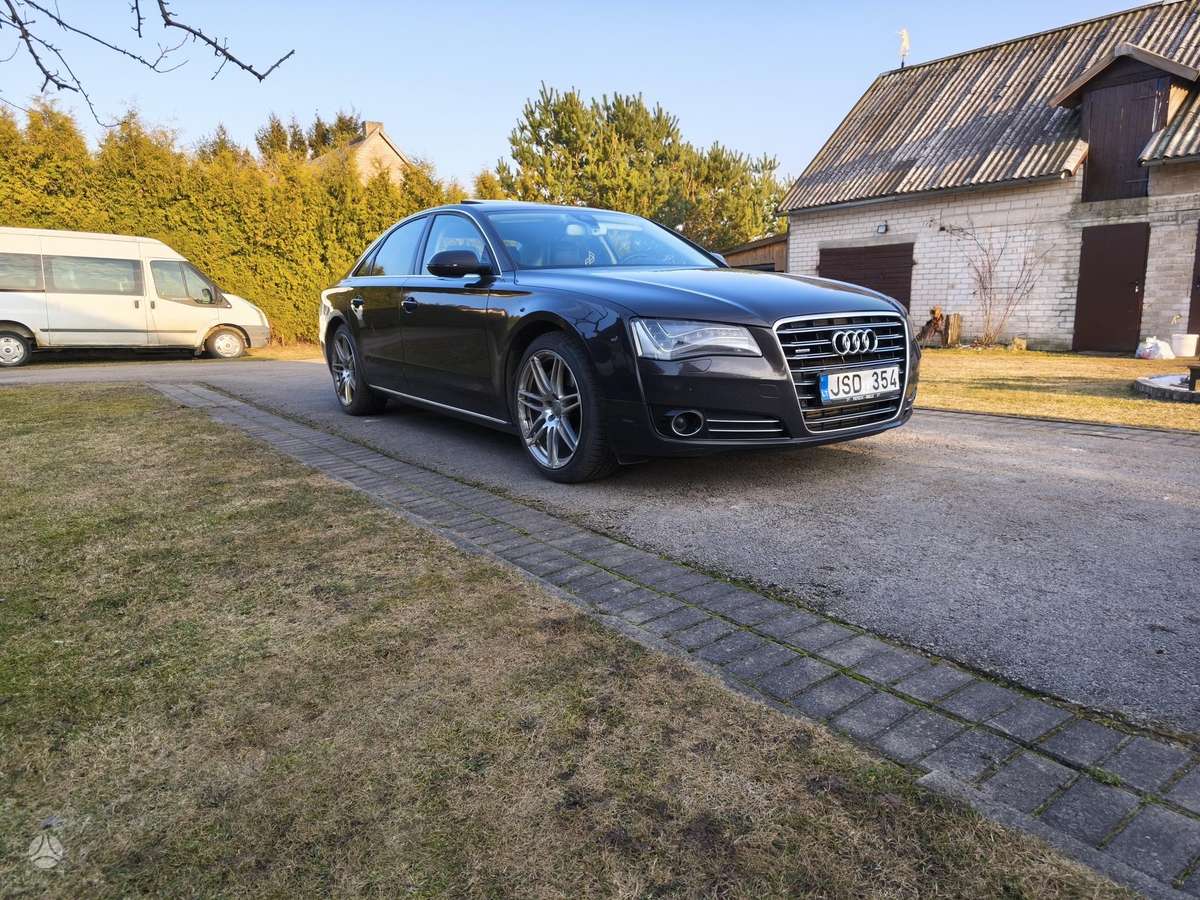 Audi A8, 3.0 l., Седан