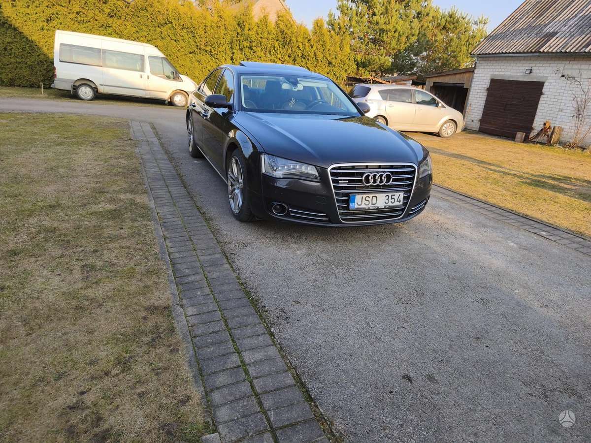 Audi A8, 3.0 l., Седан