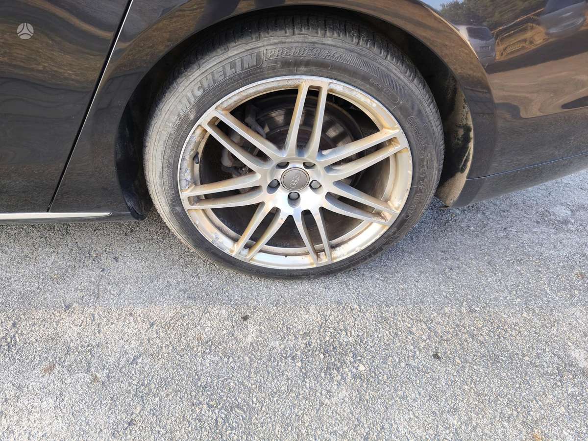 Audi A8, 3.0 l., Седан