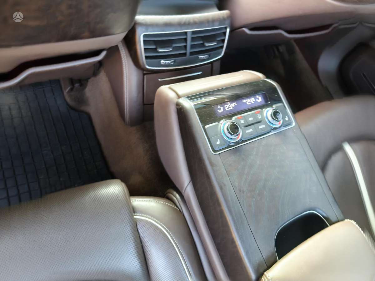 Audi A8, 3.0 l., Седан