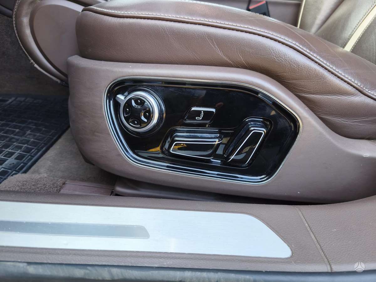 Audi A8, 3.0 l., Седан