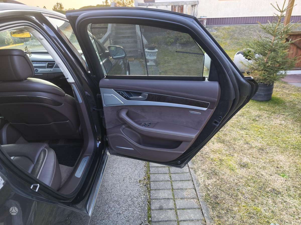 Audi A8, 3.0 l., Седан