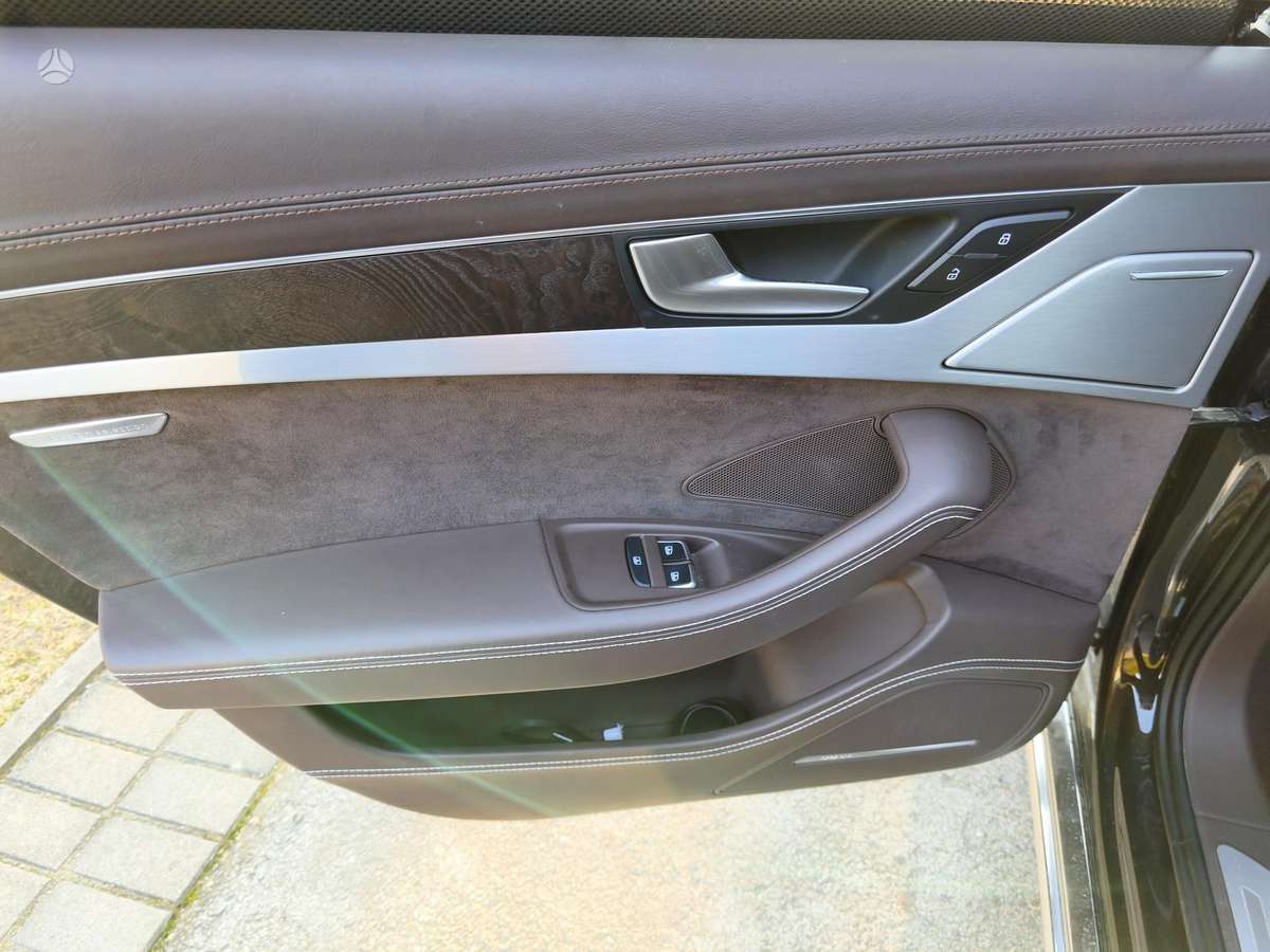 Audi A8, 3.0 l., Седан