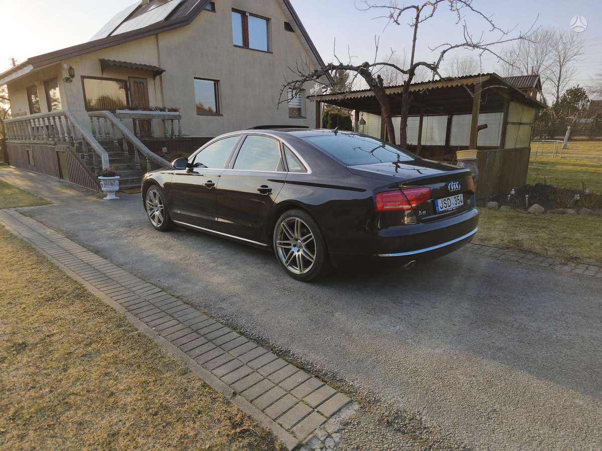 Audi A8, 3.0 l., Седан
