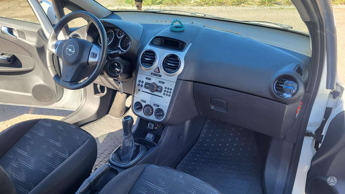 Opel Corsa, 1.2 l., hatchback