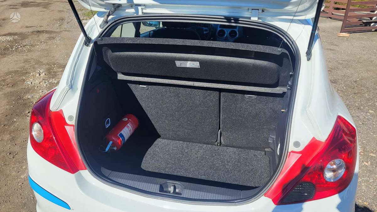 Opel Corsa, 1.2 l., hatchback