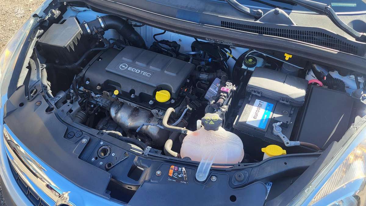 Opel Corsa, 1.2 l., Хэтчбек