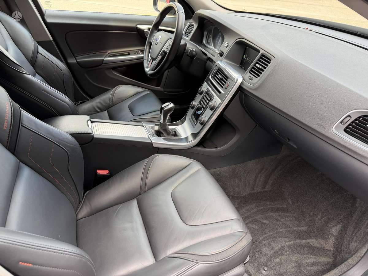 Volvo V60, 2.0 l., Универсал