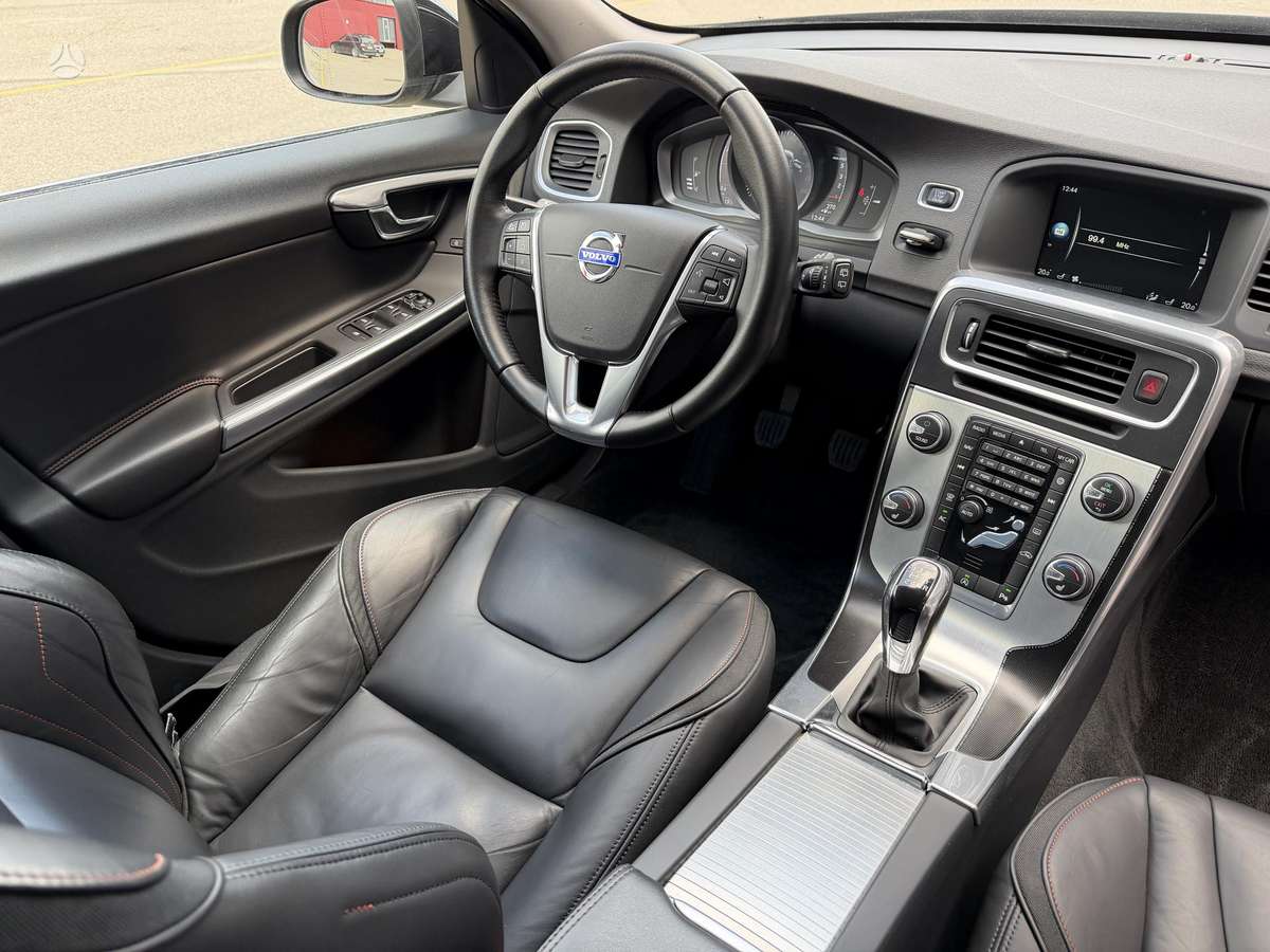 Volvo V60, 2.0 l., Универсал