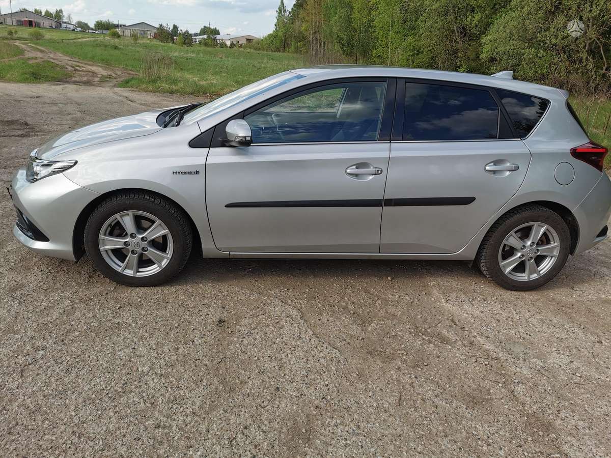Toyota Auris - 2