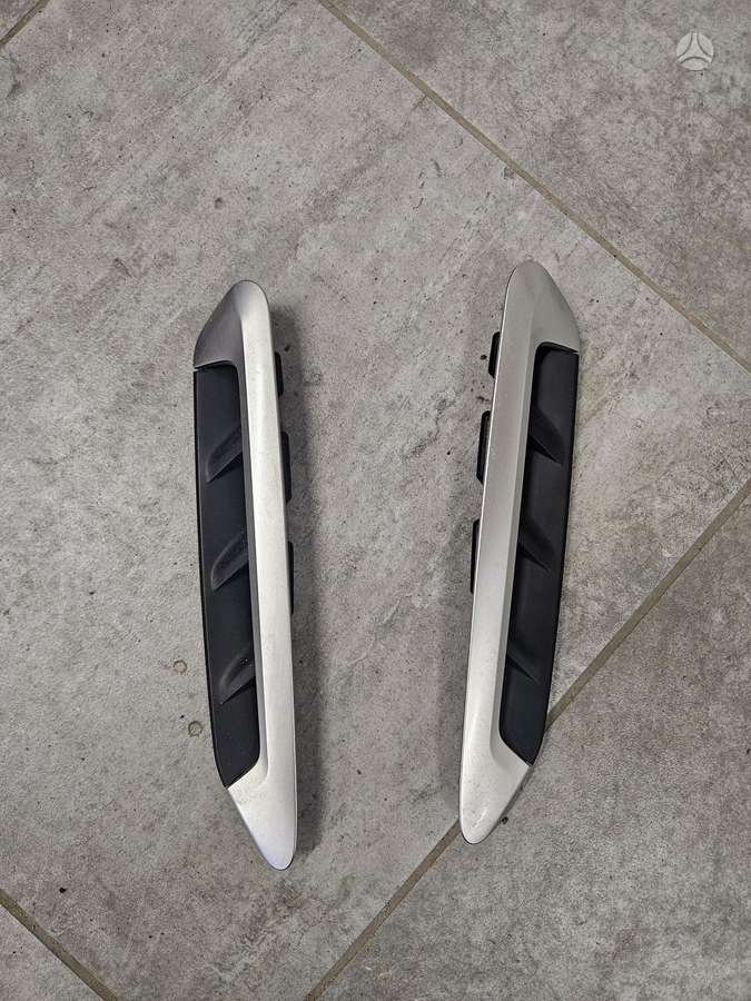 BMW X3 variklio detalės